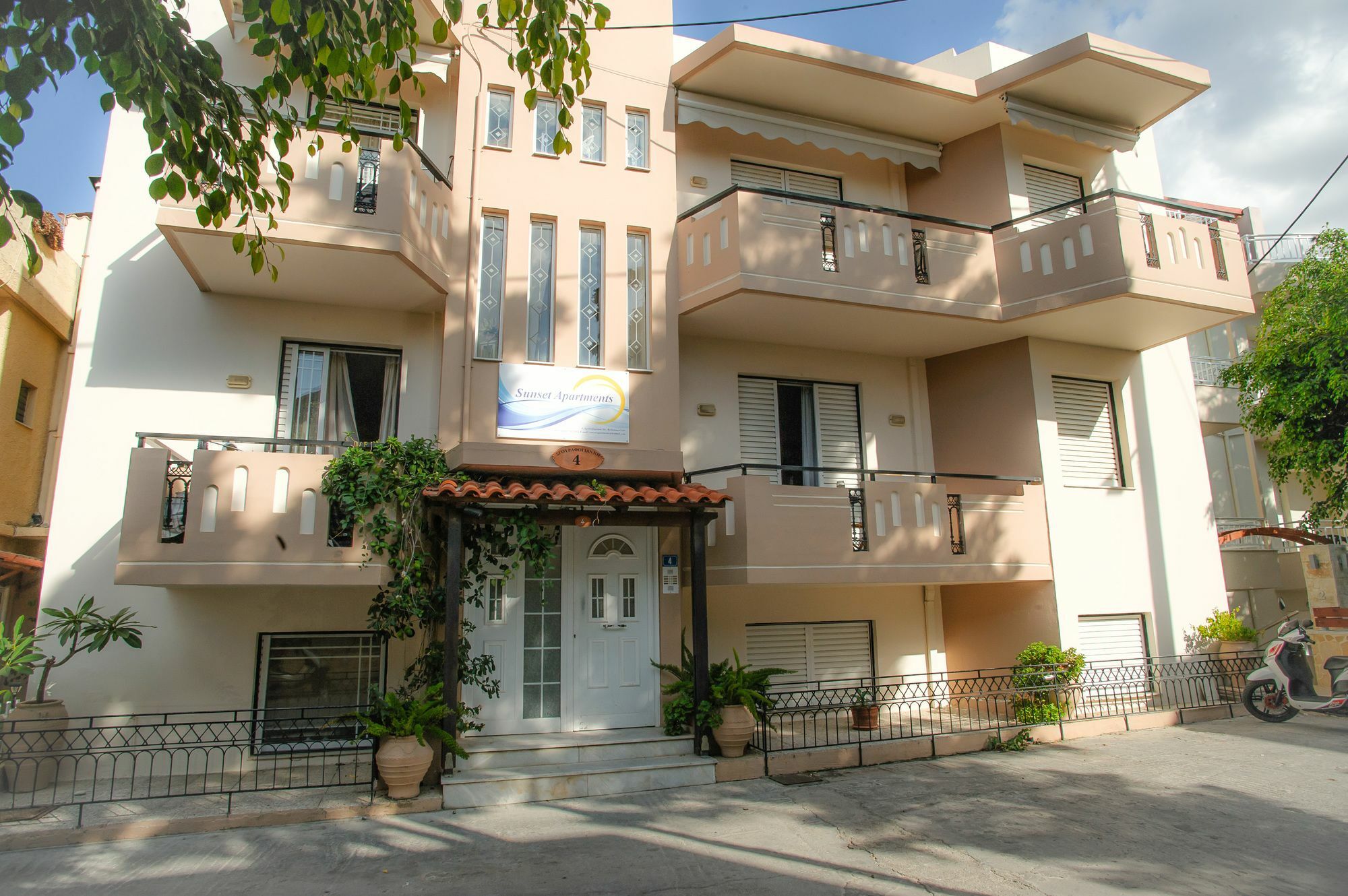 Sunset Seaside Apartments & Studios レティムノ エクステリア 写真
